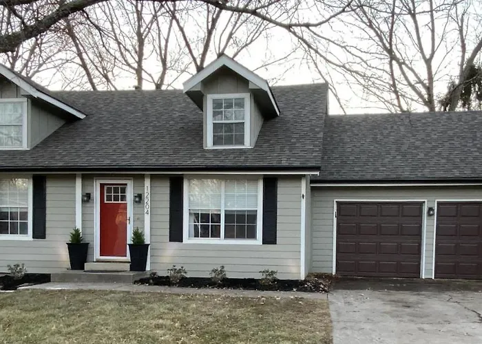 Here It Is! Cool Cape Cod-3 Br-2.5 Bath-12 Guests