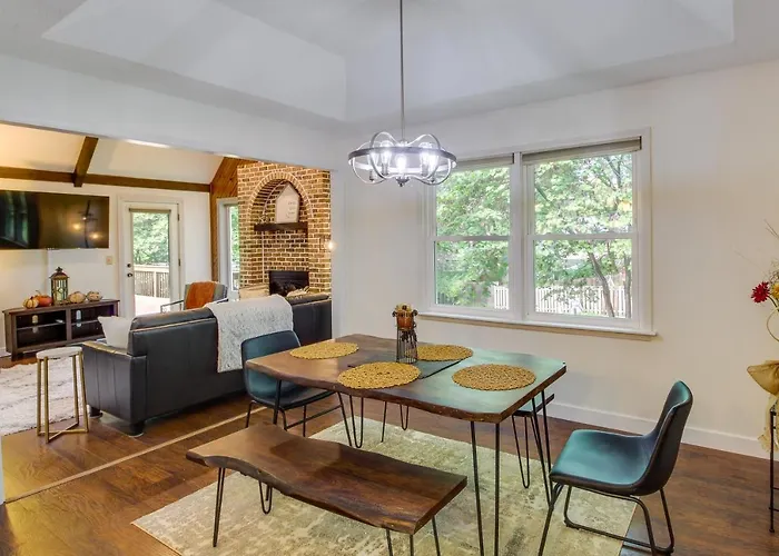 Overland Park Home W/ Fenced-In Yard & Gas Grill!